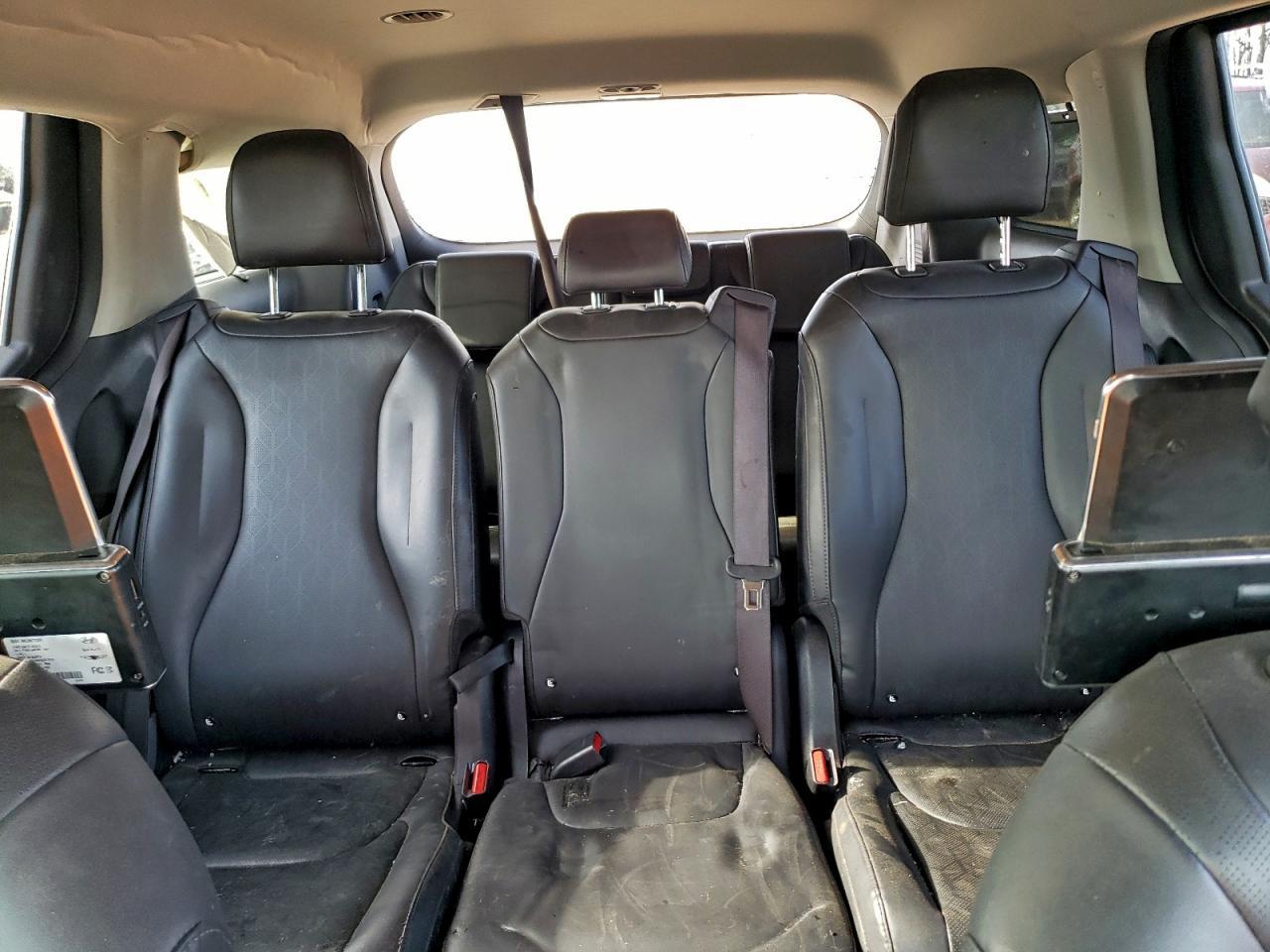 2022 KIA Carnival ex