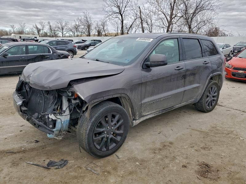 2020 Jeep Grand Cherokee Laredo
