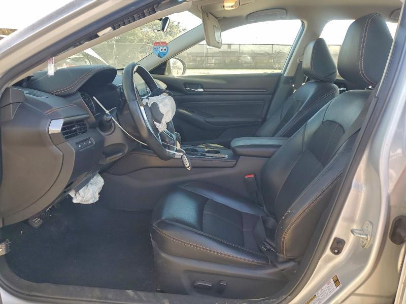 2020 Nissan Altima sr