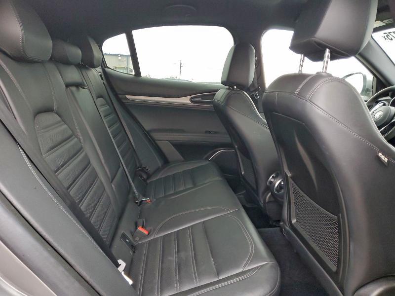 2018 Alfa Romeo Stelvio ti Sport