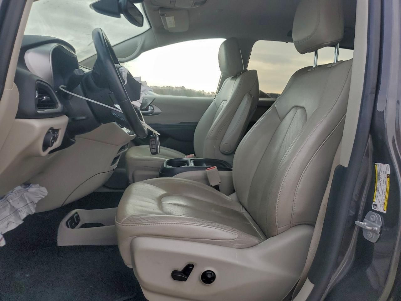 2019 Chrysler Pacifica Hybrid Touring l