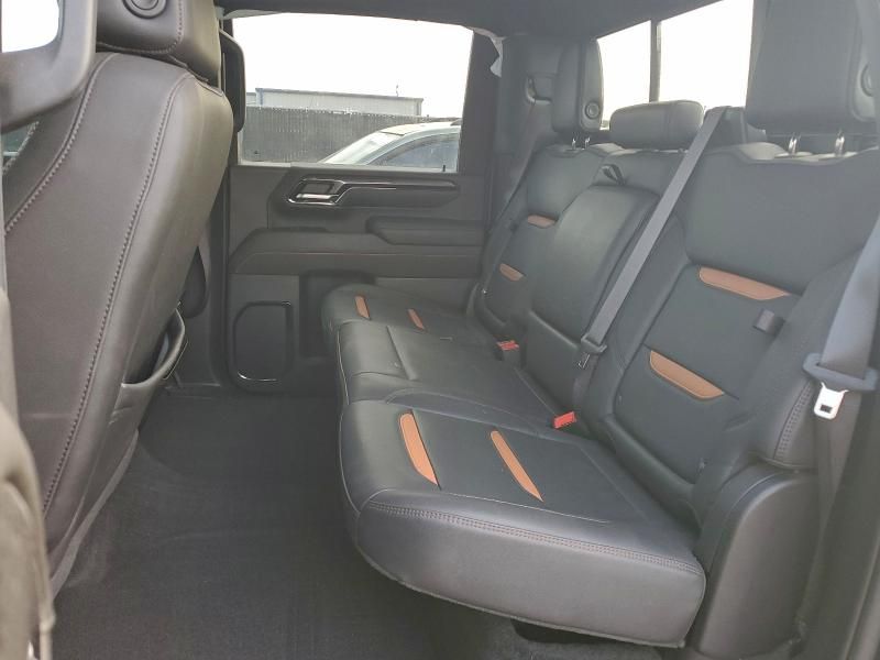 2024 GMC Sierra K2500 AT4