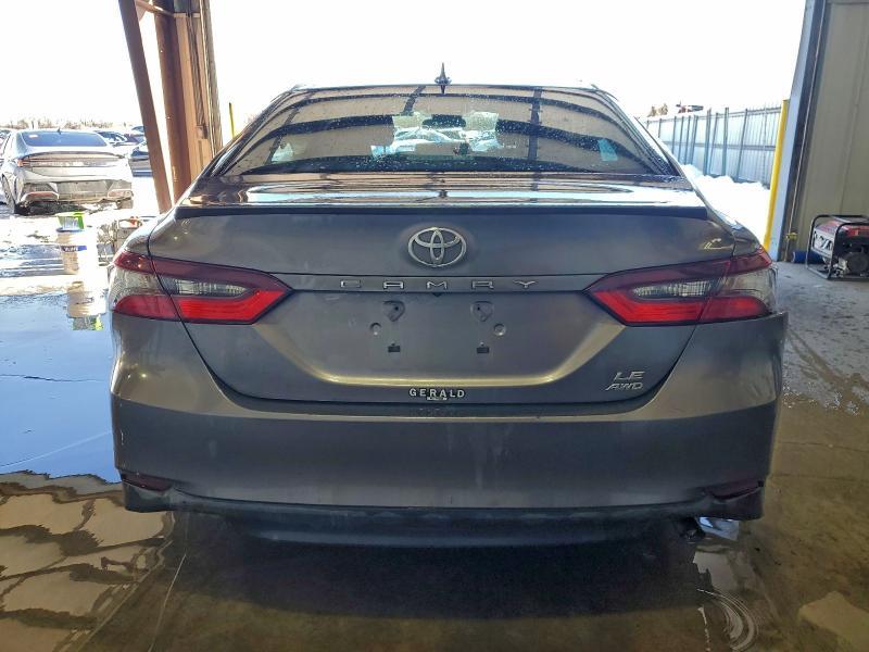 2024 Toyota Camry le