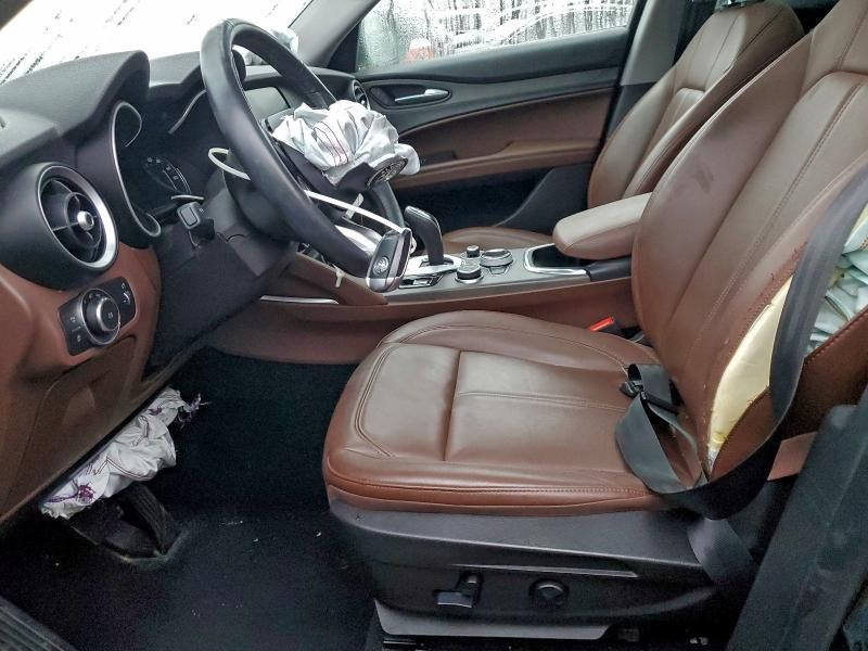 2021 Alfa Romeo Stelvio ti