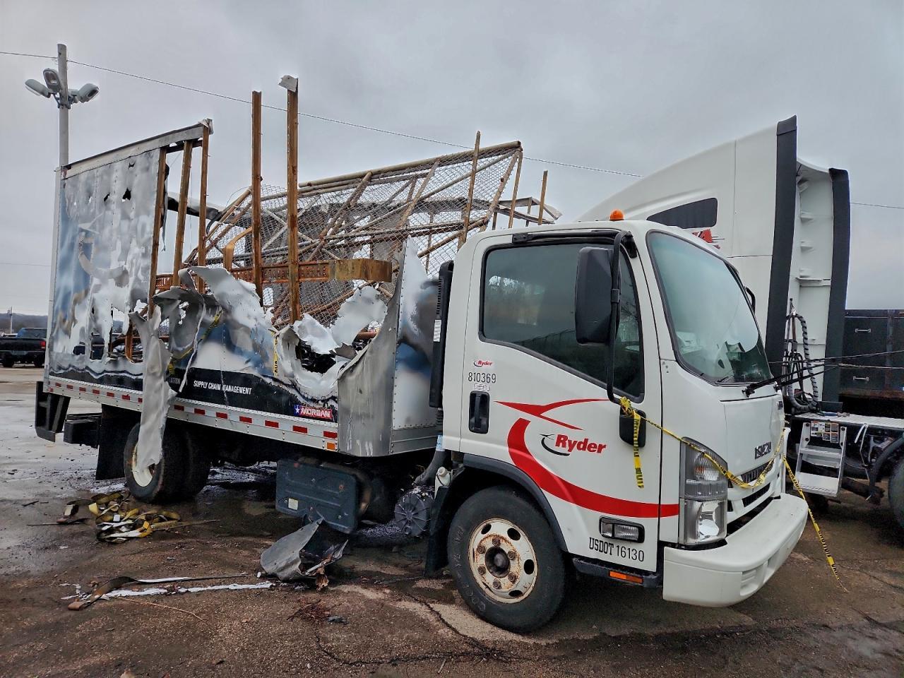 2018 Isuzu NPR BOX Truck