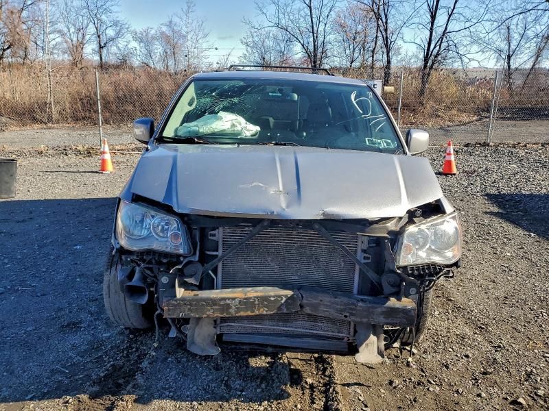 2015 Chrysler Town & Country Touring