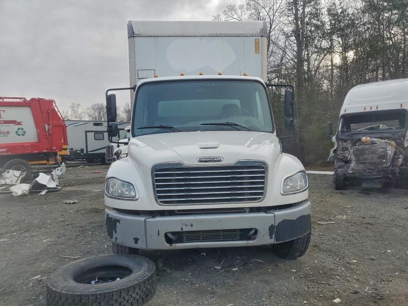 2019 Freigliner 2019 Freightliner Business Class M2 BOX Truck
