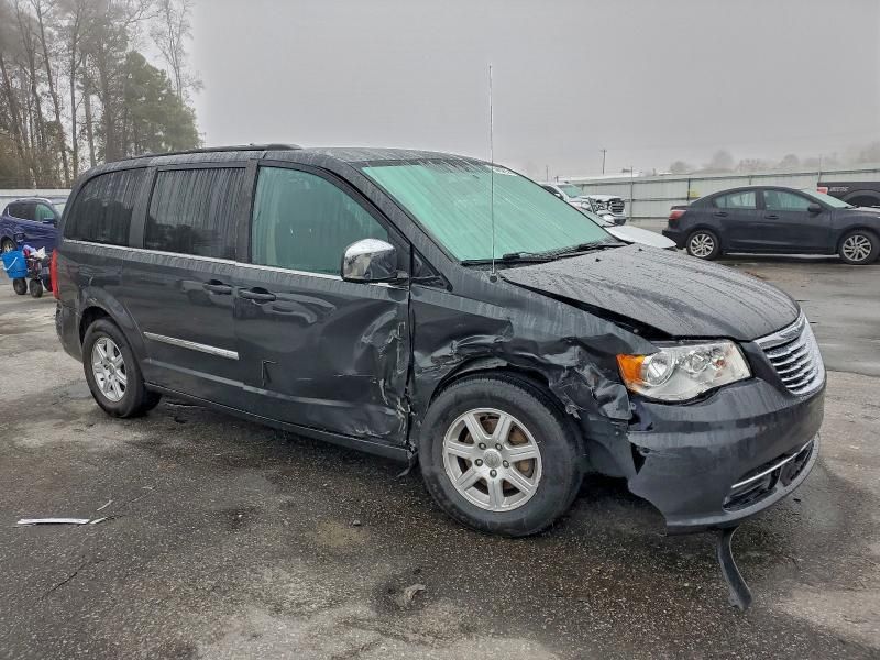 2012 Chrysler Town & Country Touring l