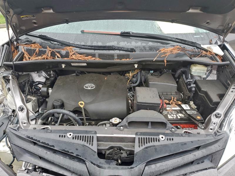 2018 Toyota Sienna l