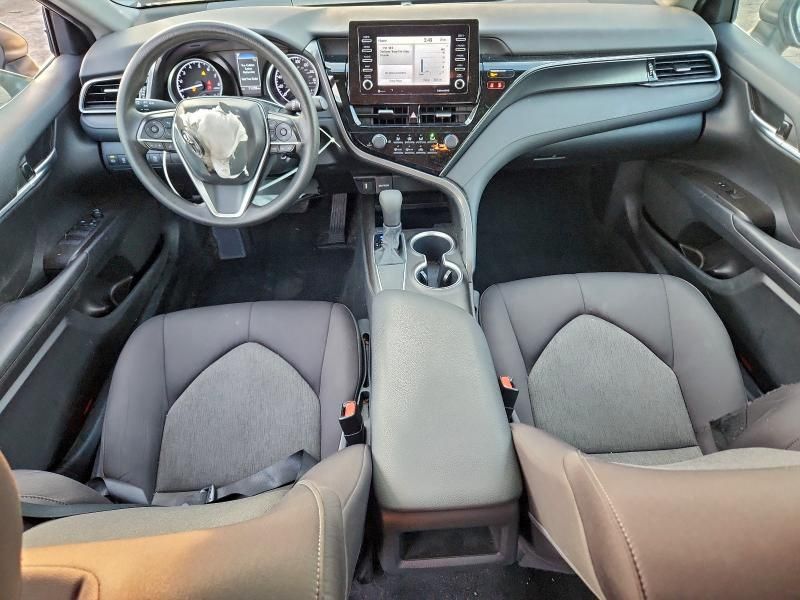 2021 Toyota Camry le