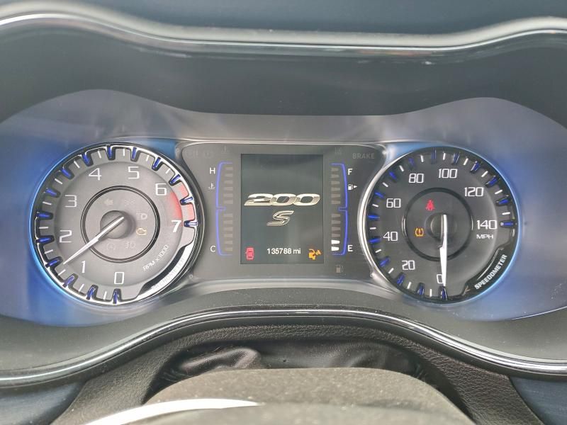 2015 Chrysler 200 s