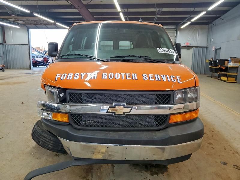 2022 Chevrolet Express G2500