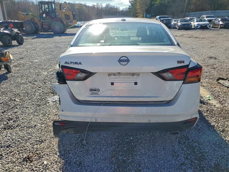 2024 Nissan Altima sr