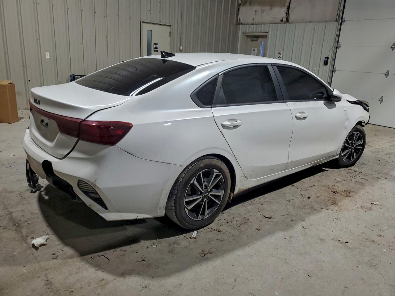 2023 KIA Forte lx