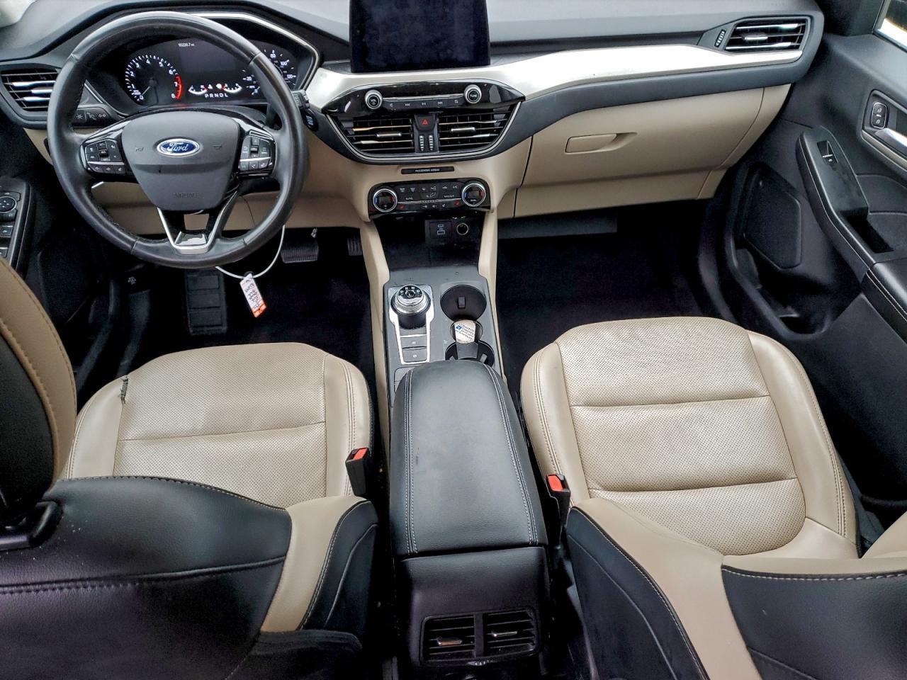 2021 Ford Escape sel