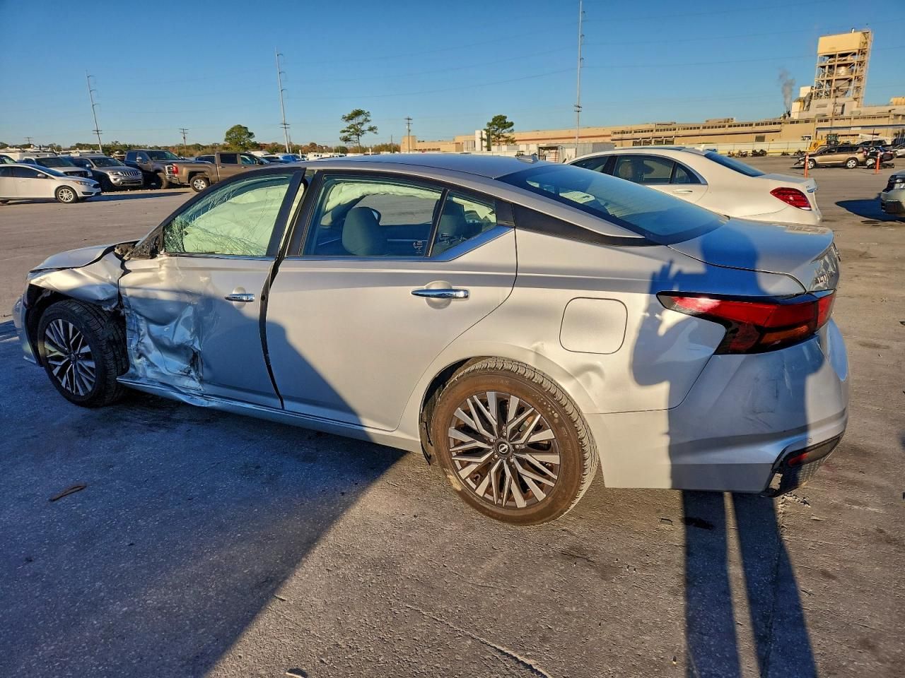 2023 Nissan Altima sv