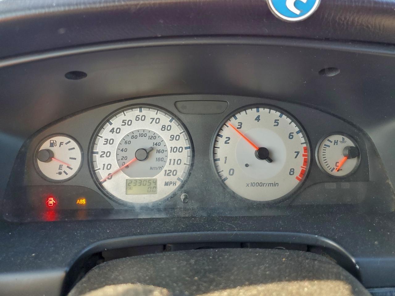 2001 Nissan Pathfinder le