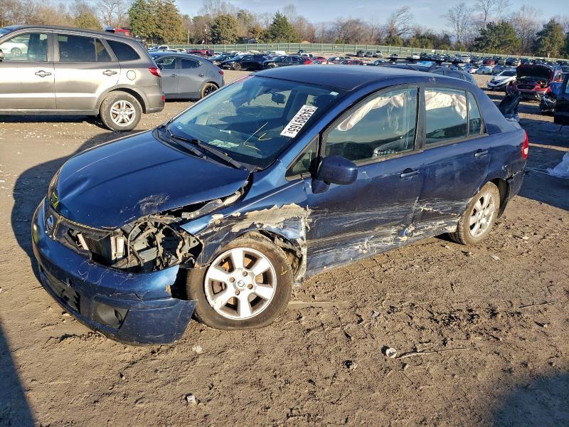 2011 Nissan Versa 1.8 s