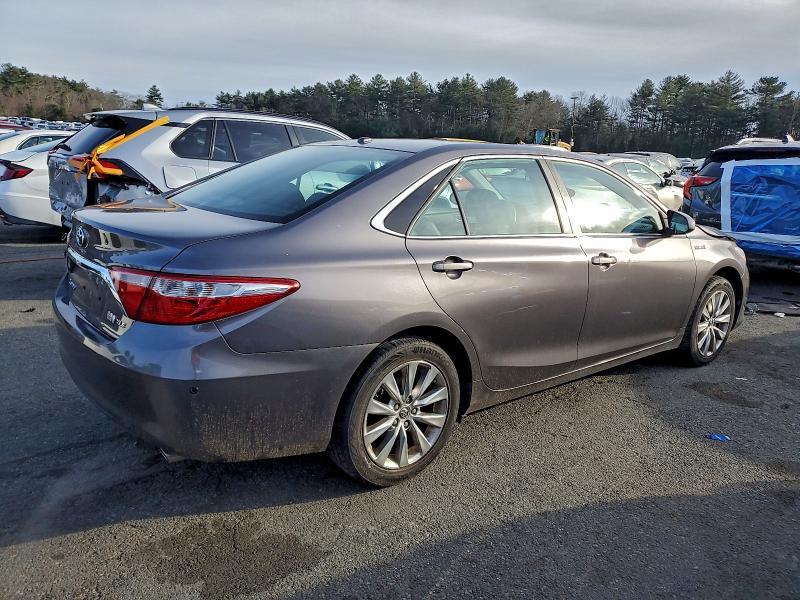 2015 Toyota Camry Hybrid