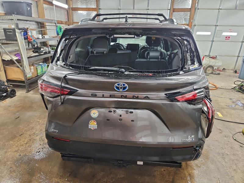 2022 Toyota Sienna le