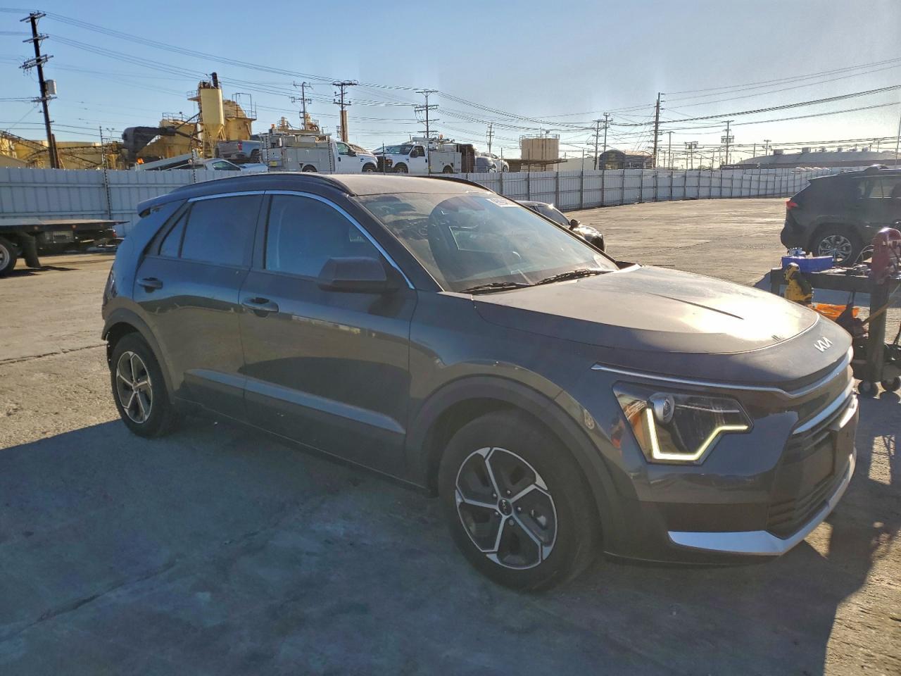 2025 KIA Niro lx