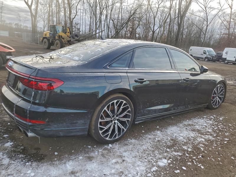 2021 Audi S8