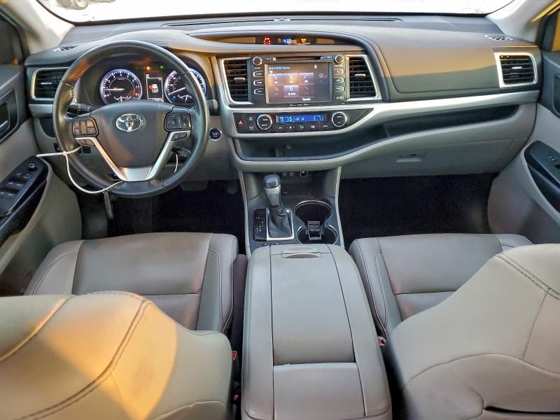 2019 Toyota Highlander se