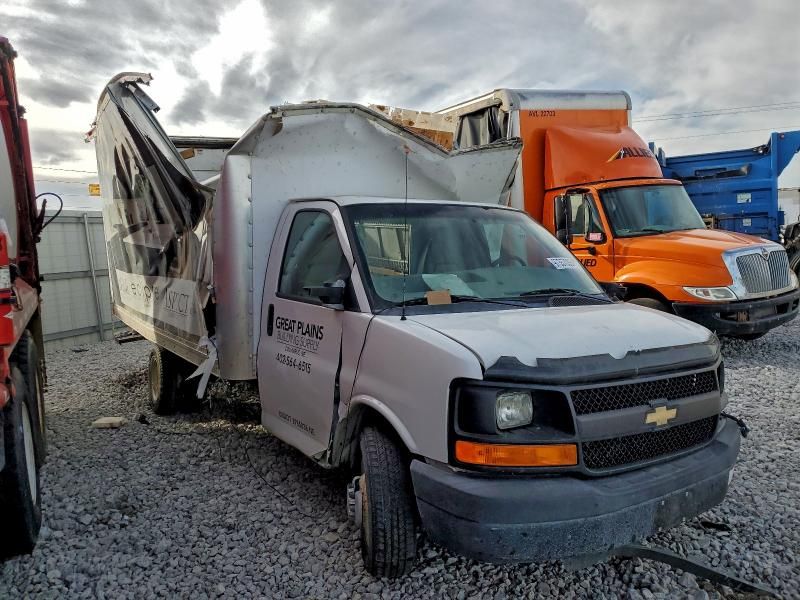 2013 Chevrolet Express box Truck