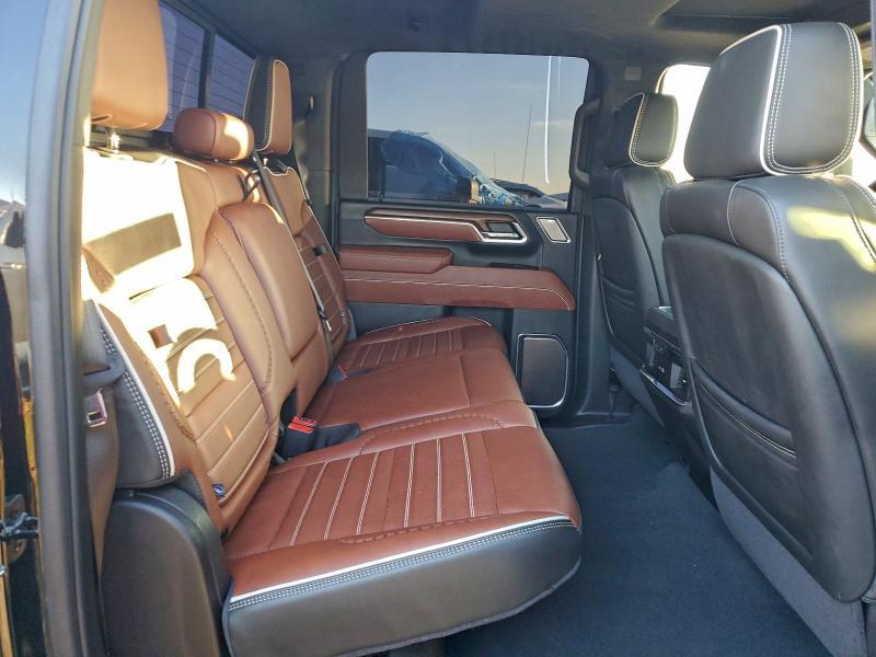 2025 GMC Sierra K2500 Denali Ultimate