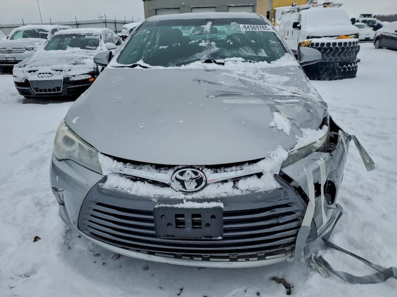 2016 Toyota Camry le