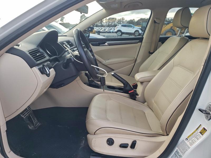2017 Volkswagen Passat R-line