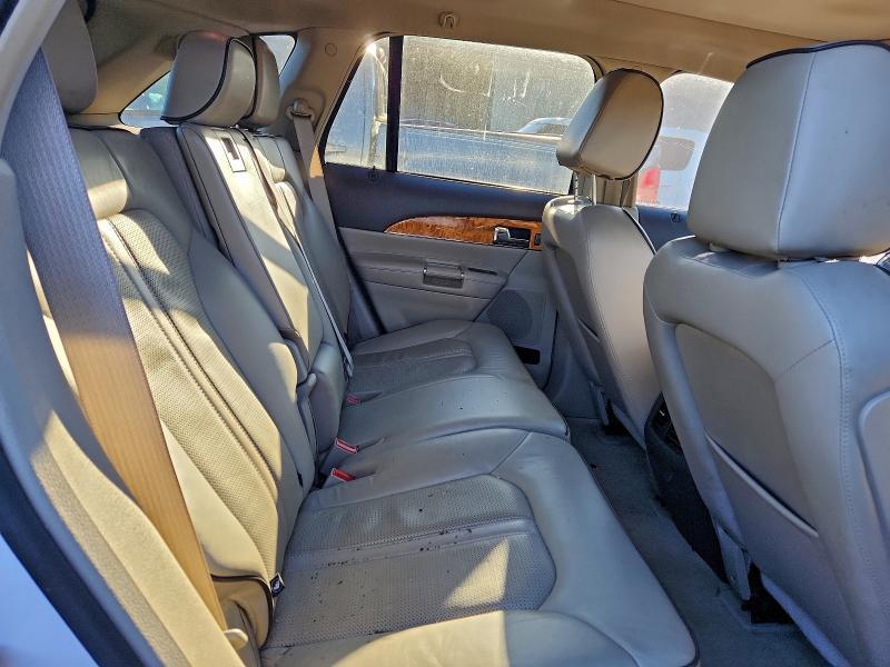 2013 Lincoln Townhouse MKX