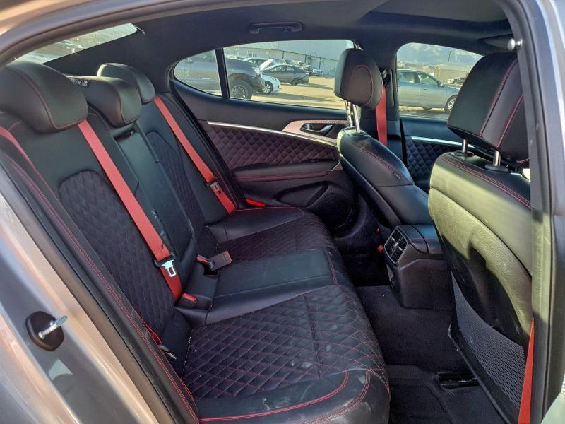 2023 Genesis G70 Base