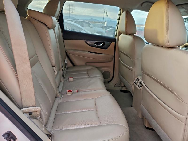 2015 Nissan Rogue s