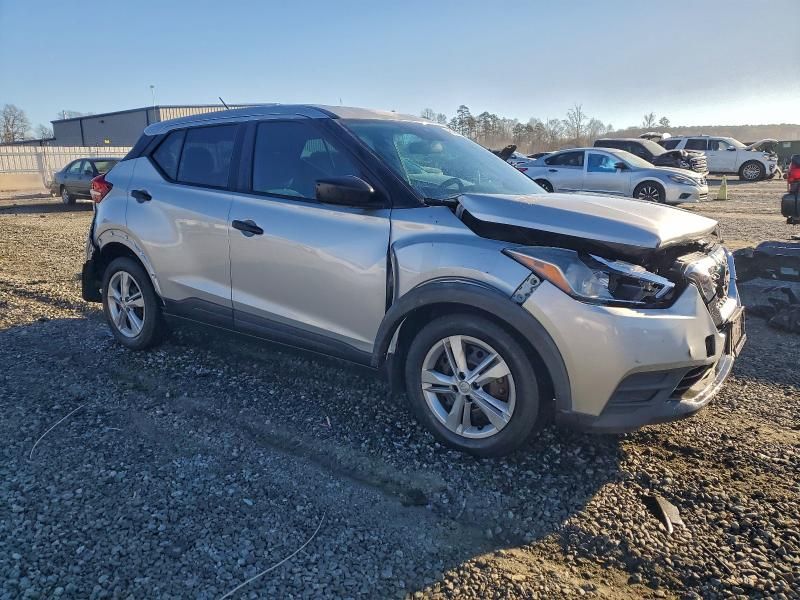 2020 Nissan Kicks s