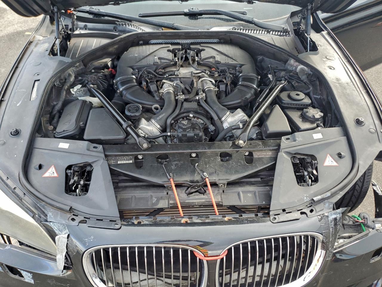 2011 BMW 750 i