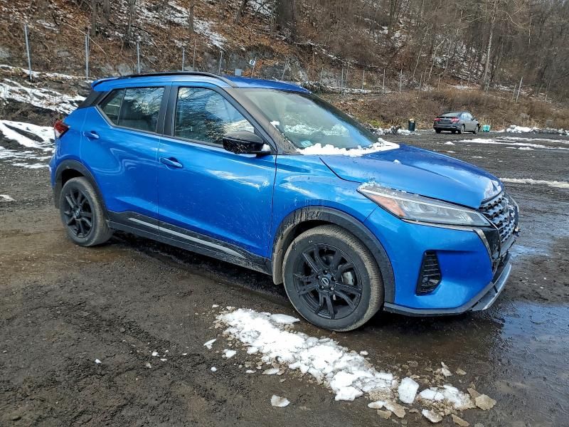 2024 Nissan Kicks sr