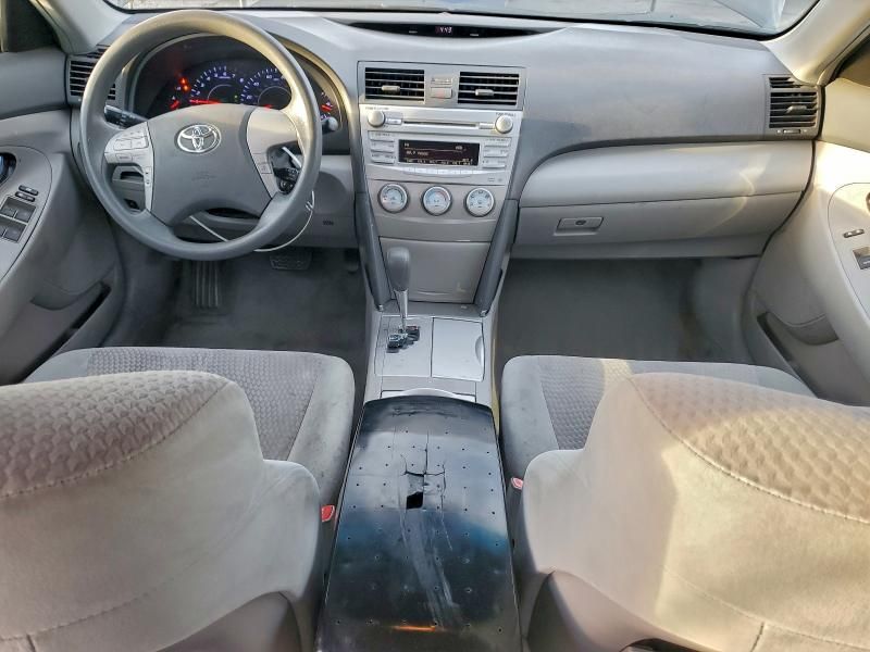 2010 Toyota Camry le