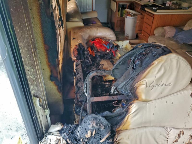 2002 Alpine 2002 Western Alpine Coach Recreational Vehicle