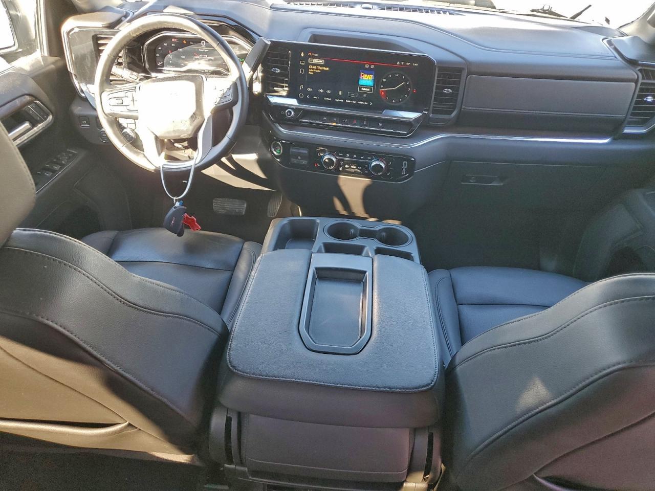 2025 GMC Sierra C1500 slt