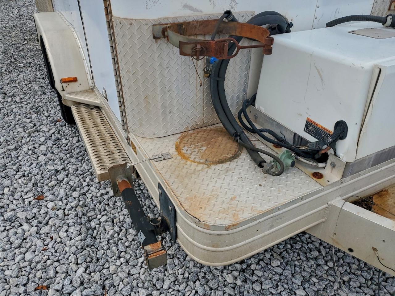 2000 Featherlite Fiber Optic Splcling Trailer