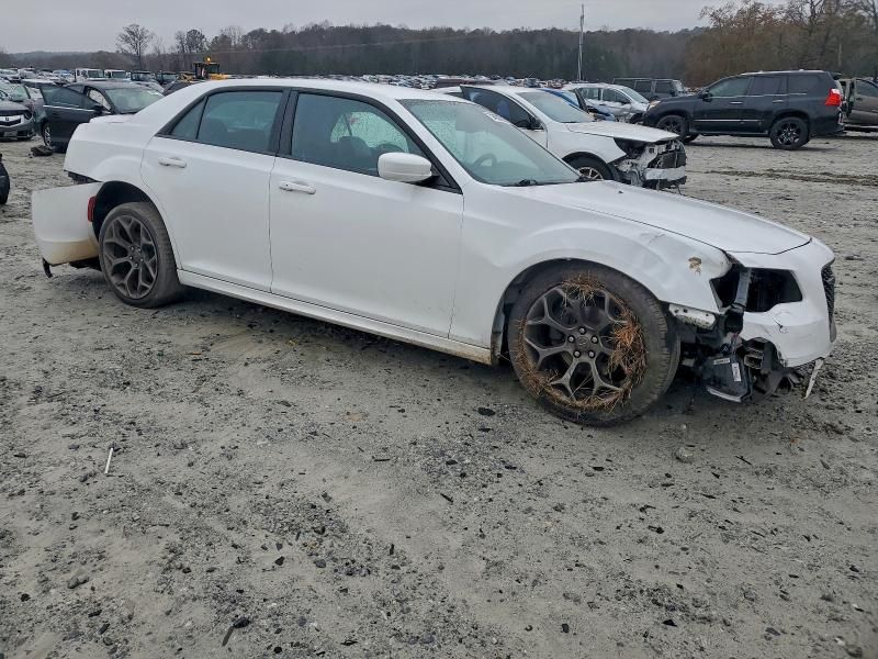 2017 Chrysler 300 s
