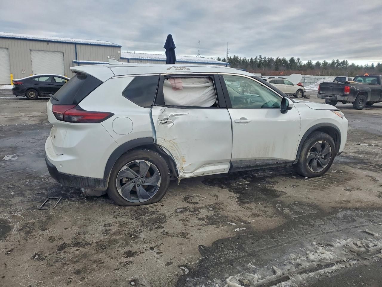 2024 Nissan Rogue sv