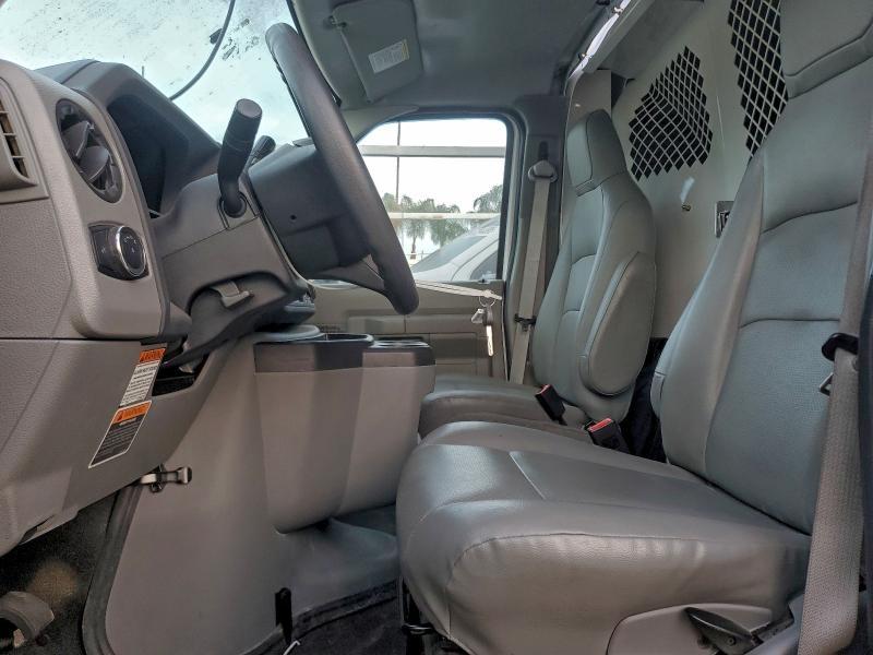 2023 Ford Econoline E350 Super Duty Cutaway van