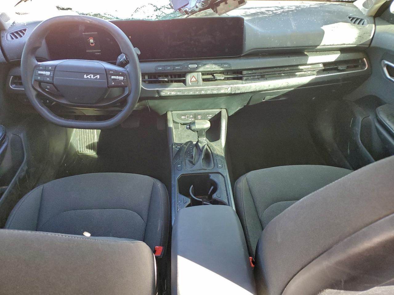 2025 KIA K4 lx