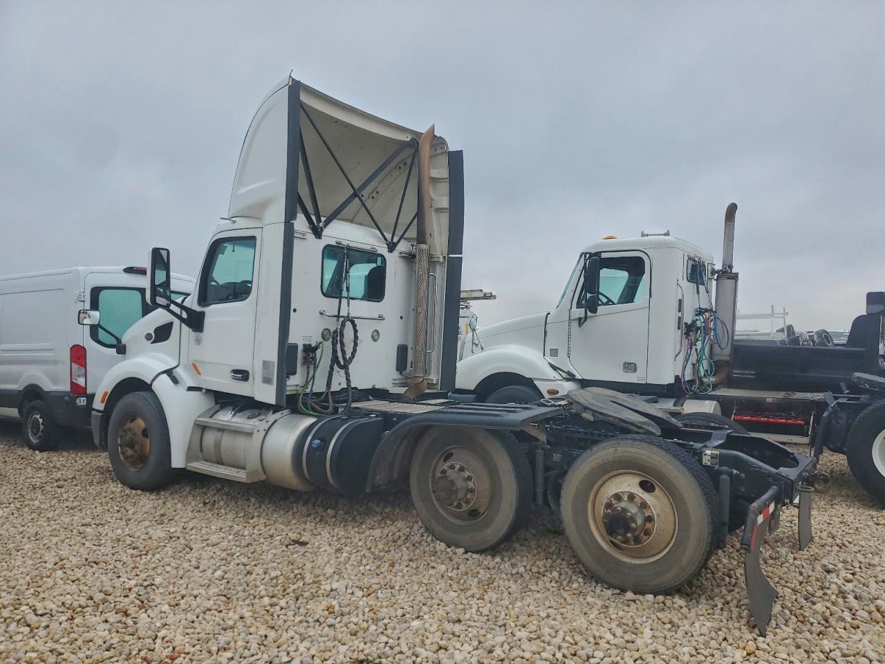 2018 Peterbilt 579 Semi Truck