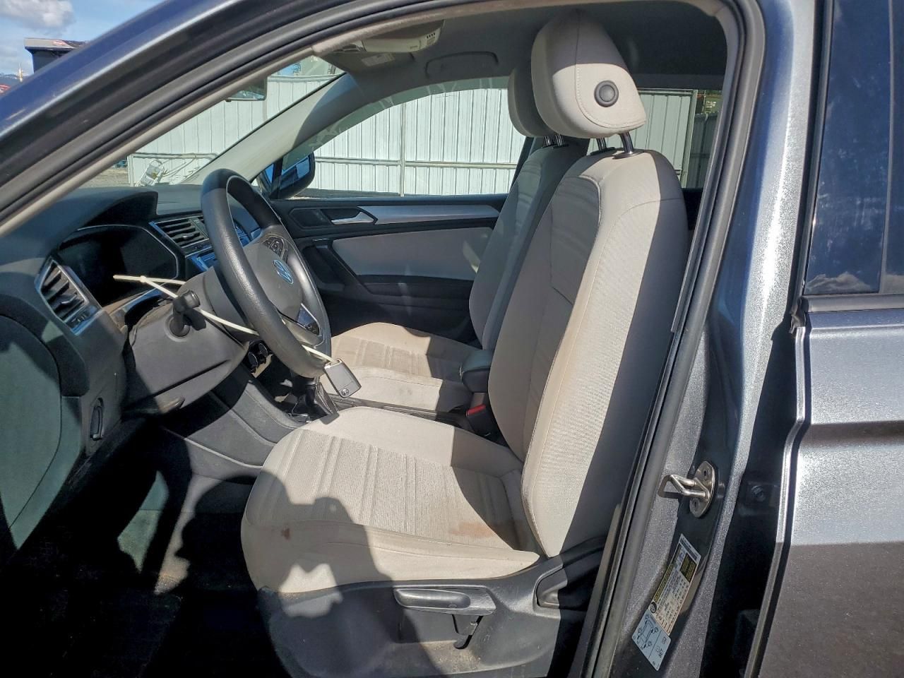 2022 Volkswagen Tiguan s