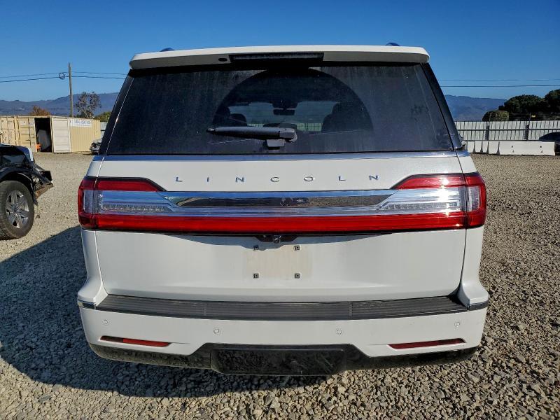 2021 Lincoln Townhouse Navigator Reserve