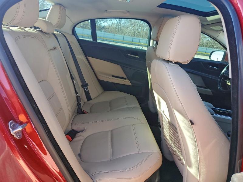 2017 Jaguar Xe Prestige