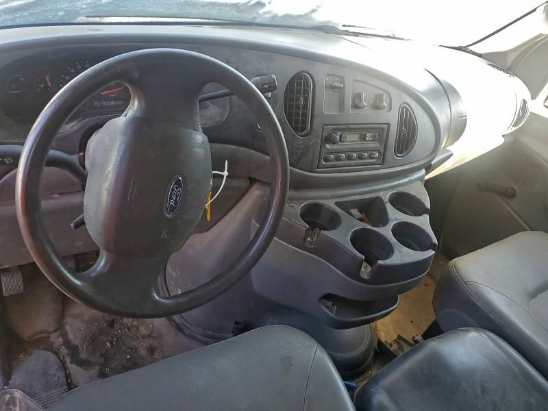 2008 Ford E350 box Truck